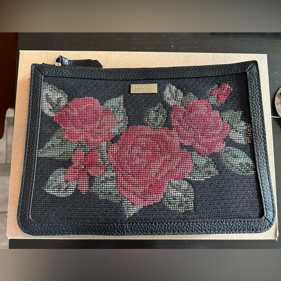 Kate spade Seeley Lane pouch - Picture 1 of 4